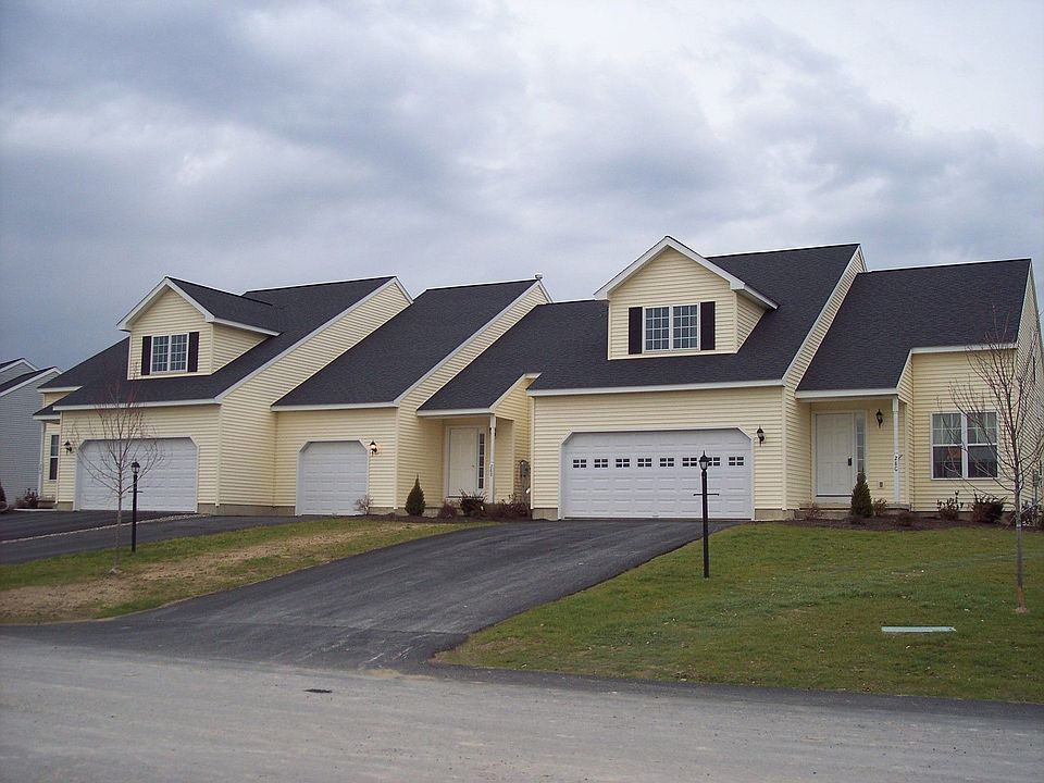 Pointe West Townhomes