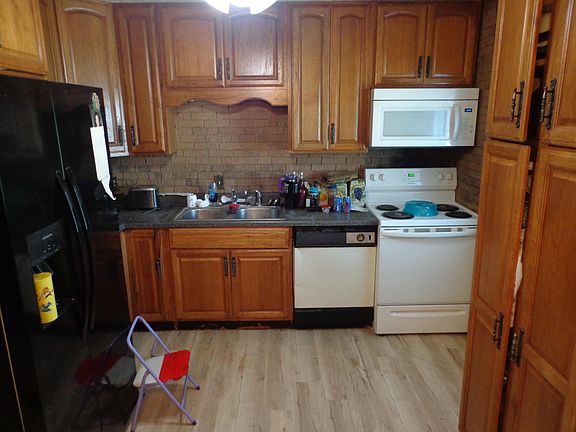 3rd image of 2034 W 6th Ave