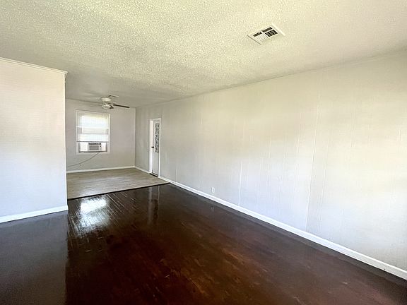 5th image of 518 Oak St NW