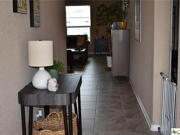 3rd image of 112 Blue Rock Ct