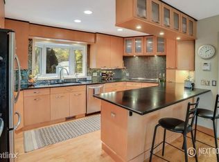 8888 28th St SE, Ada, MI 49301