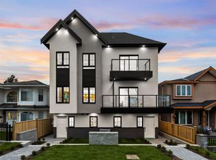 7353 12th Ave #2, Burnaby, BC