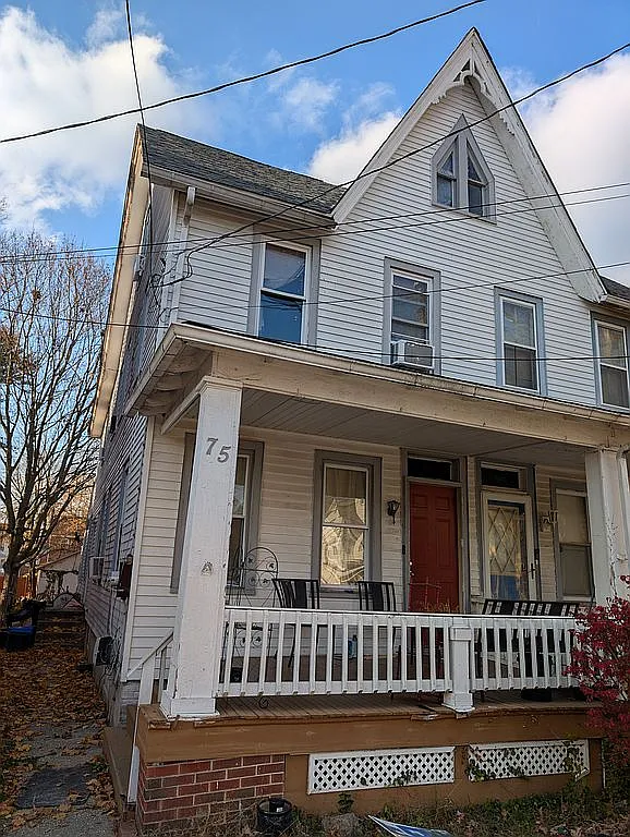 75 Walnut St photo 1