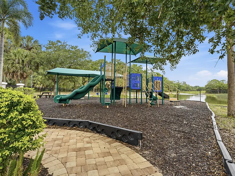 5217 Far Oak Cir — Photo 34