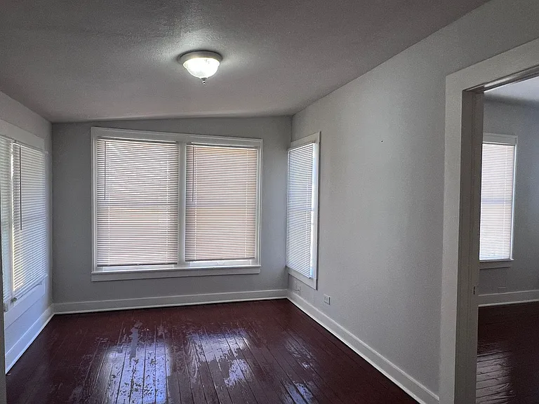 215JENNING S St — Photo 21