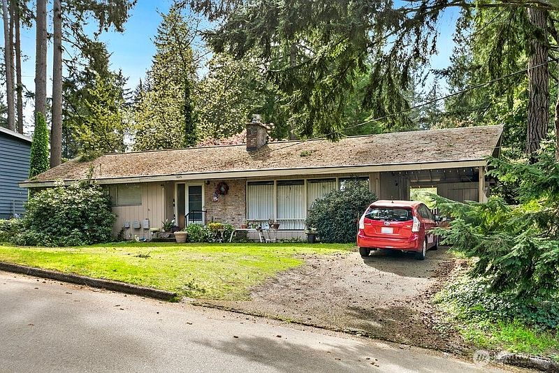 2nd image of 1605 153rd Avenue SE