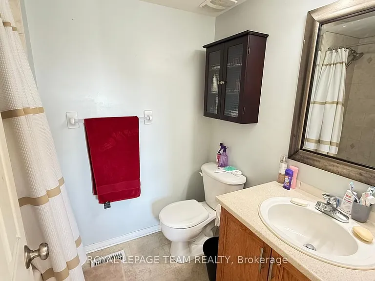 390 Crownridge Dr — Photo 16