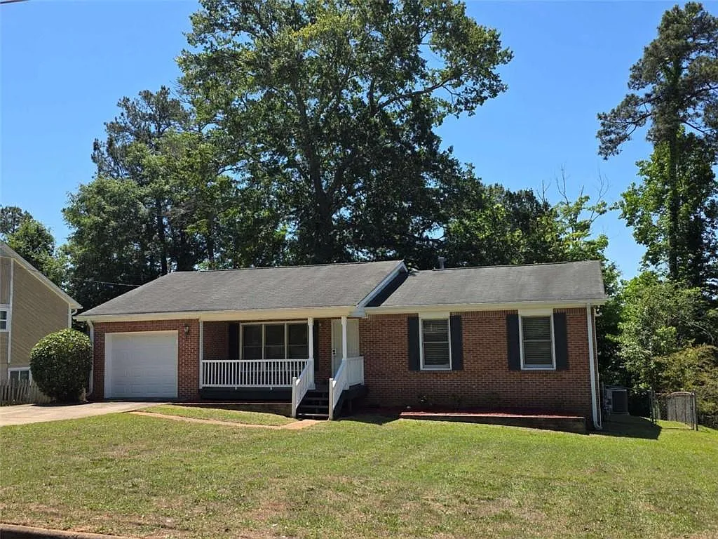 3 bed, 2.0 bath, $1,850 — Photo 2