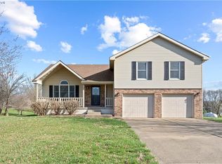 20 Pine View Rd, Platte City, MO 64079