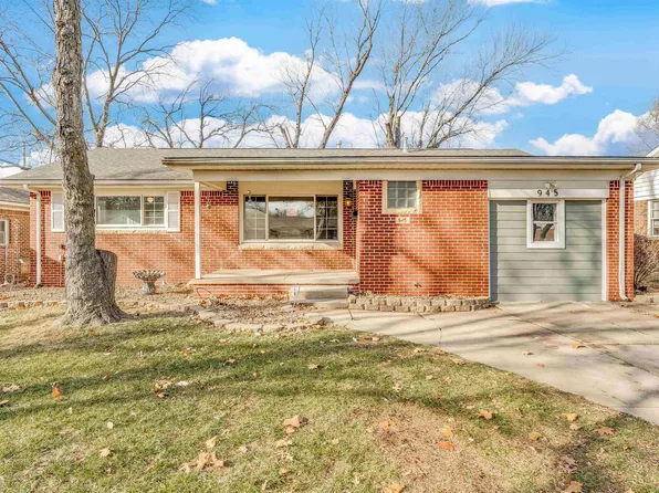 945 S Drury Ln, Wichita, KS 67207