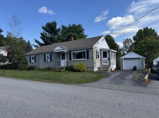 31 Stanley St, Lewiston, ME 04240