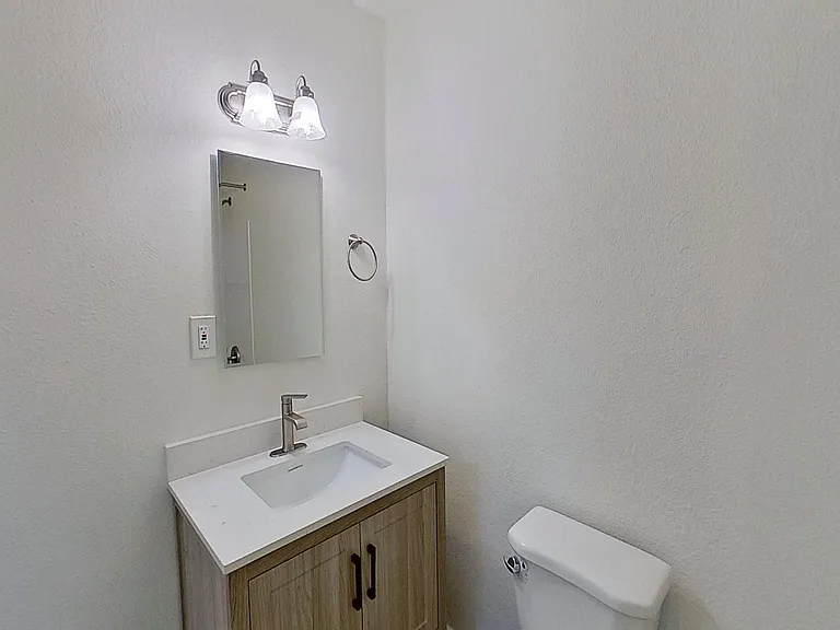 443 W Valencia Dr — Photo 17