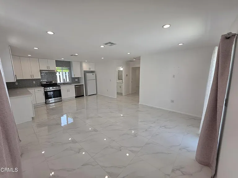 10926 Woodward Ave — Photo 5