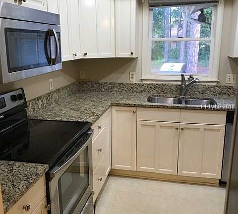 3rd image of 8 Oyster Bateau Ct