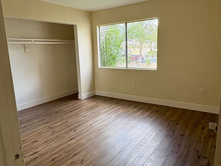 43275 Hacienda St — Photo 17