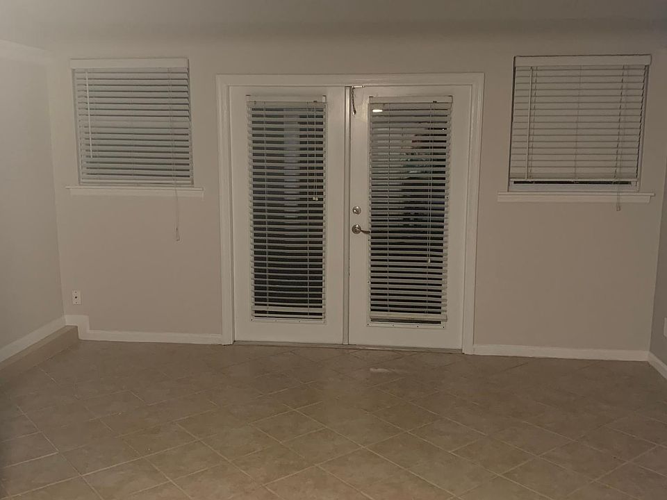 1st image of 2815 Safe Harbor Dr