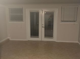 2815 Safe Harbor Dr, Sarasota, FL 34231