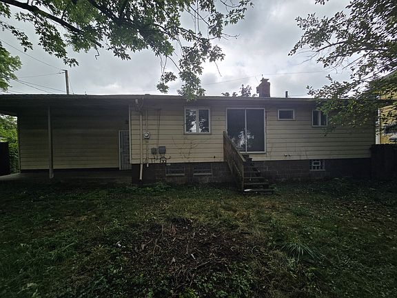 3rd image of 8615 Macomb Ave