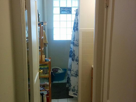 5th image of 5428 S Woodlawn Ave Unit 1C
