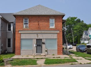 602 S West Ave, Freeport, IL 61032