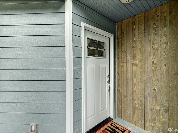 2nd image of 13011 211th Avenue Ct E