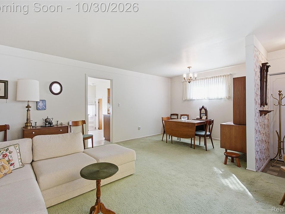 21980 Tredwell Ave, photo 6