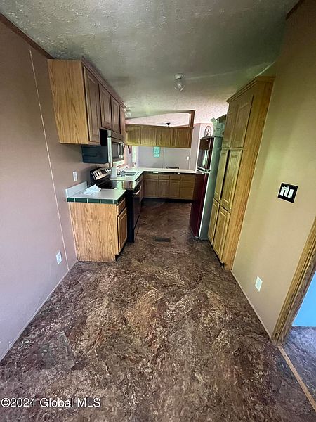 5th image of 255 Miller Road