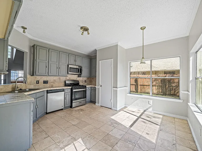 11123 Gatesden Dr — Photo 10