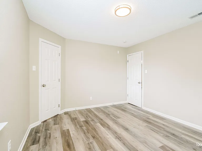 2303 Westmere Dr — Photo 13