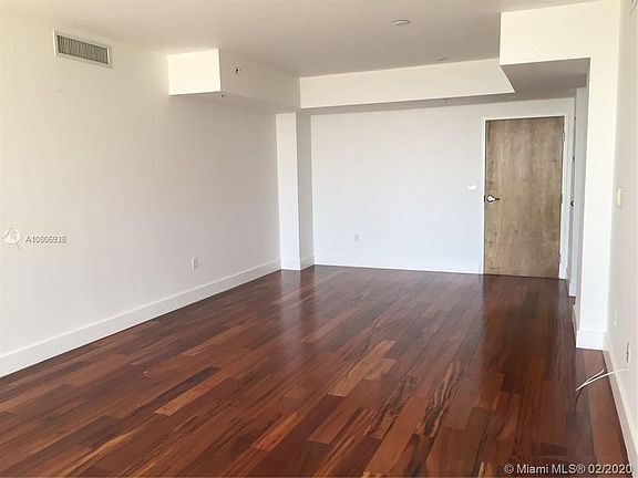 3rd image of 2155 Washington Ct APT 501