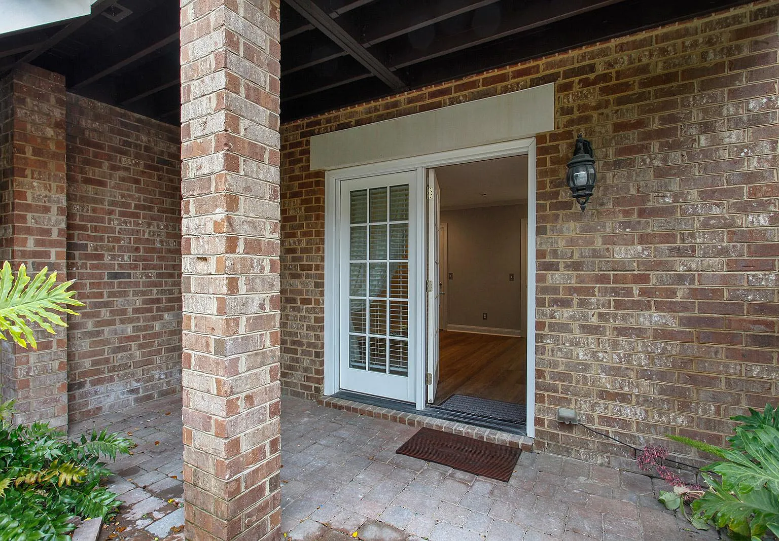 312 W Wayne St — Photo 3