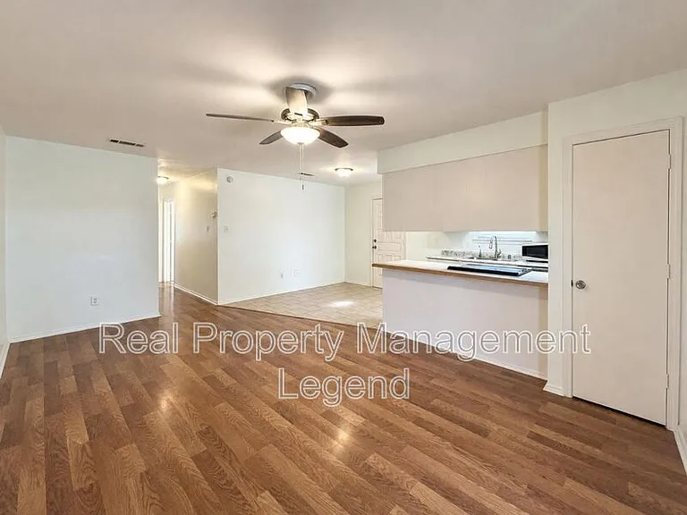 112 Oak Hill Dr #OAK HILL DR 112 — Photo 9