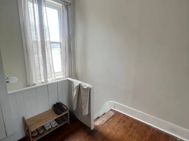 1327 E Washington St — Photo 20