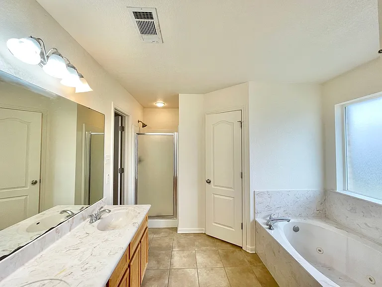 3709 Salt Fork Dr — Photo 14