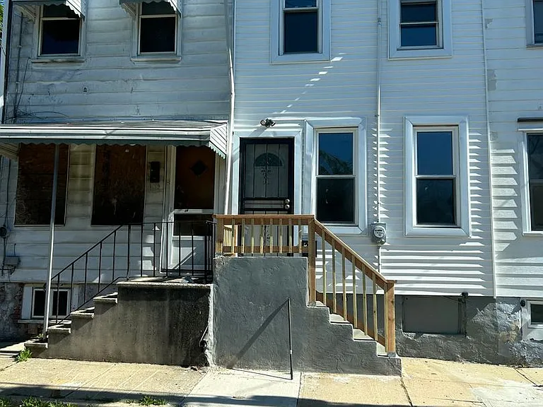 38 Bond St — Photo 1