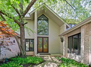 3641 Indian Wells Ln, Northbrook, IL