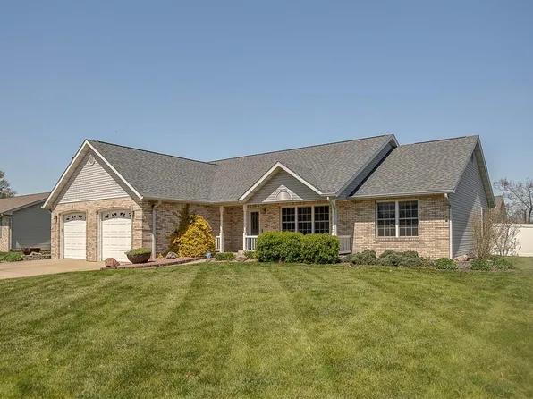 1023 N 9th St, Breese, IL 62230