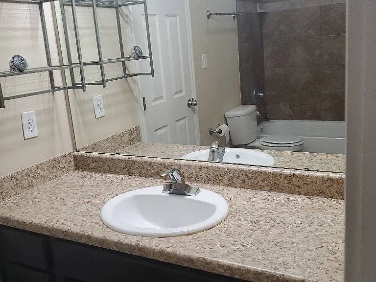 1207 Cavalry Ln #B — Photo 7