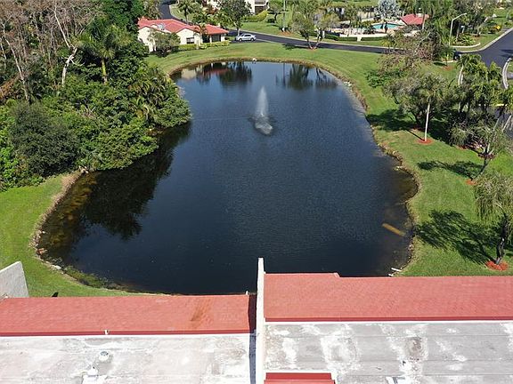 3rd image of 8460 Casa Del Lago #E