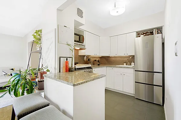 Sold by Compass | media 2