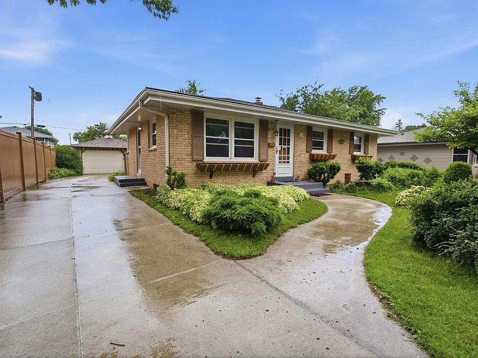 1st image of W171N8437 Allen AVENUE
