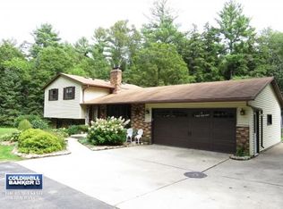 E2595 Sunset Rd, Luxemburg, WI 54217