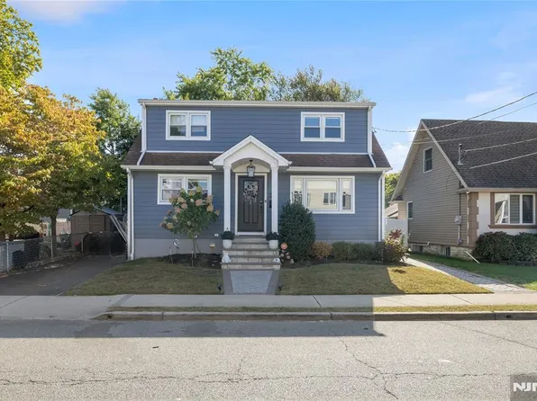 34 William St, Wallington, NJ 07057