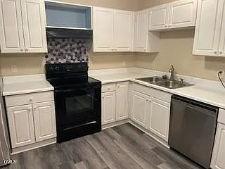 2112 Walnut Bluffs Ln — Photo 6