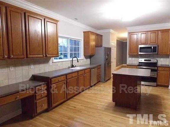 5th image of 10604 Longholme Way