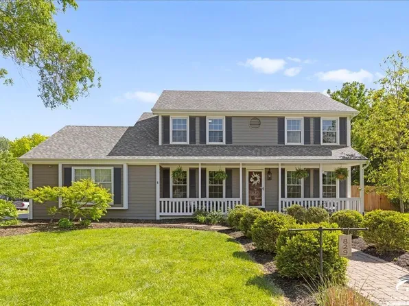 829 Prescott Dr, Lawrence, KS 66049