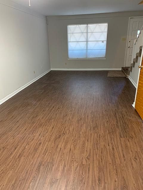 Living Room: Laminate Floor