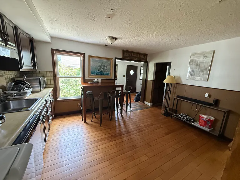 176 K St — Photo 3