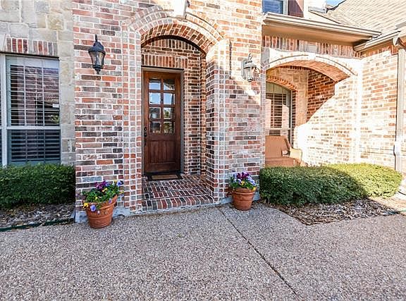 2nd image of 2705 Broken Bow Cir