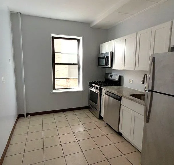 807 - Trefoil Manor — Photo 13